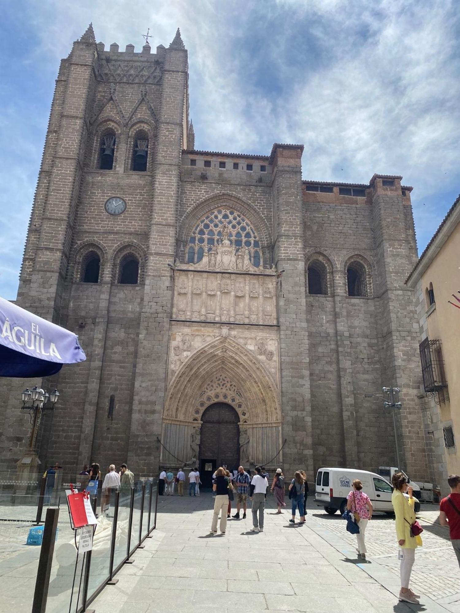 Apartamento Primis Catedral Homes อาบีลา ภายนอก รูปภาพ