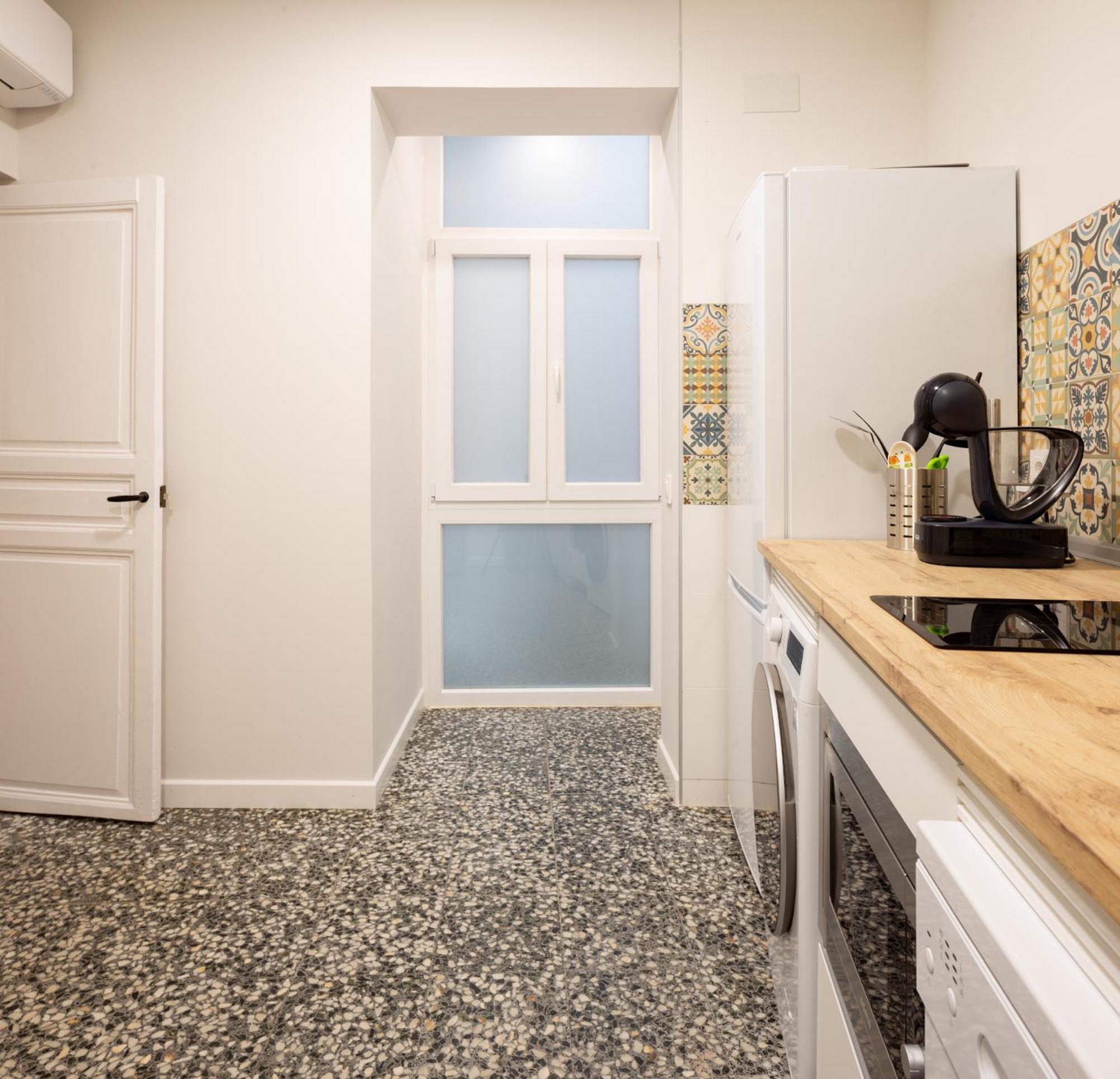 Apartamento Primis Catedral Homes อาบีลา ภายนอก รูปภาพ